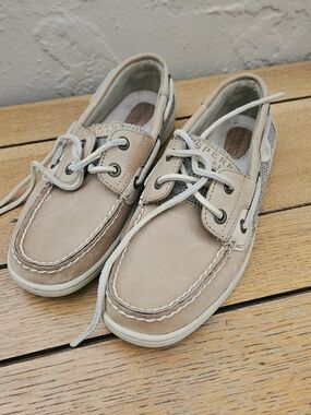 Sperry Women's Beige Boat Shoes - Classic Deck Style